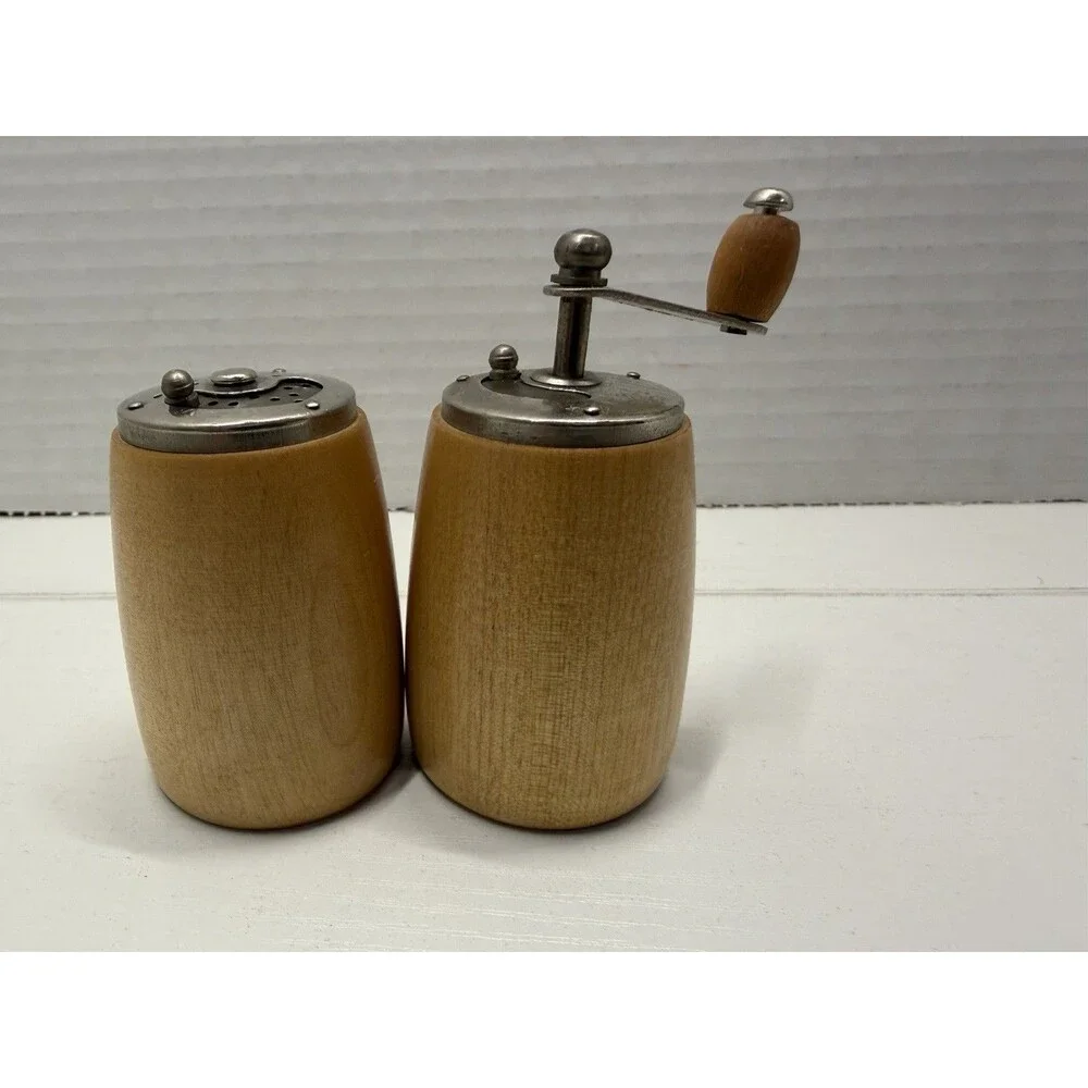 2ct Vintage Japan Salt and Pepper Shaker Grinder SET Light Wood and Chrome